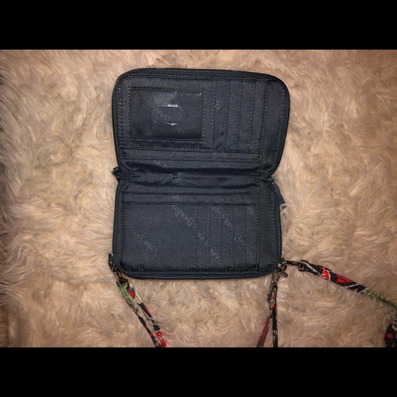 Vera Bradley wristlet/crossbody - Picture 3 of 3